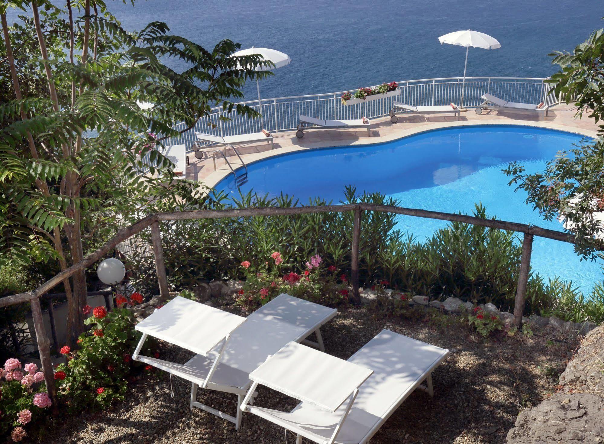 Crystal Sea Hotel Forza dʼAgro Extérieur photo