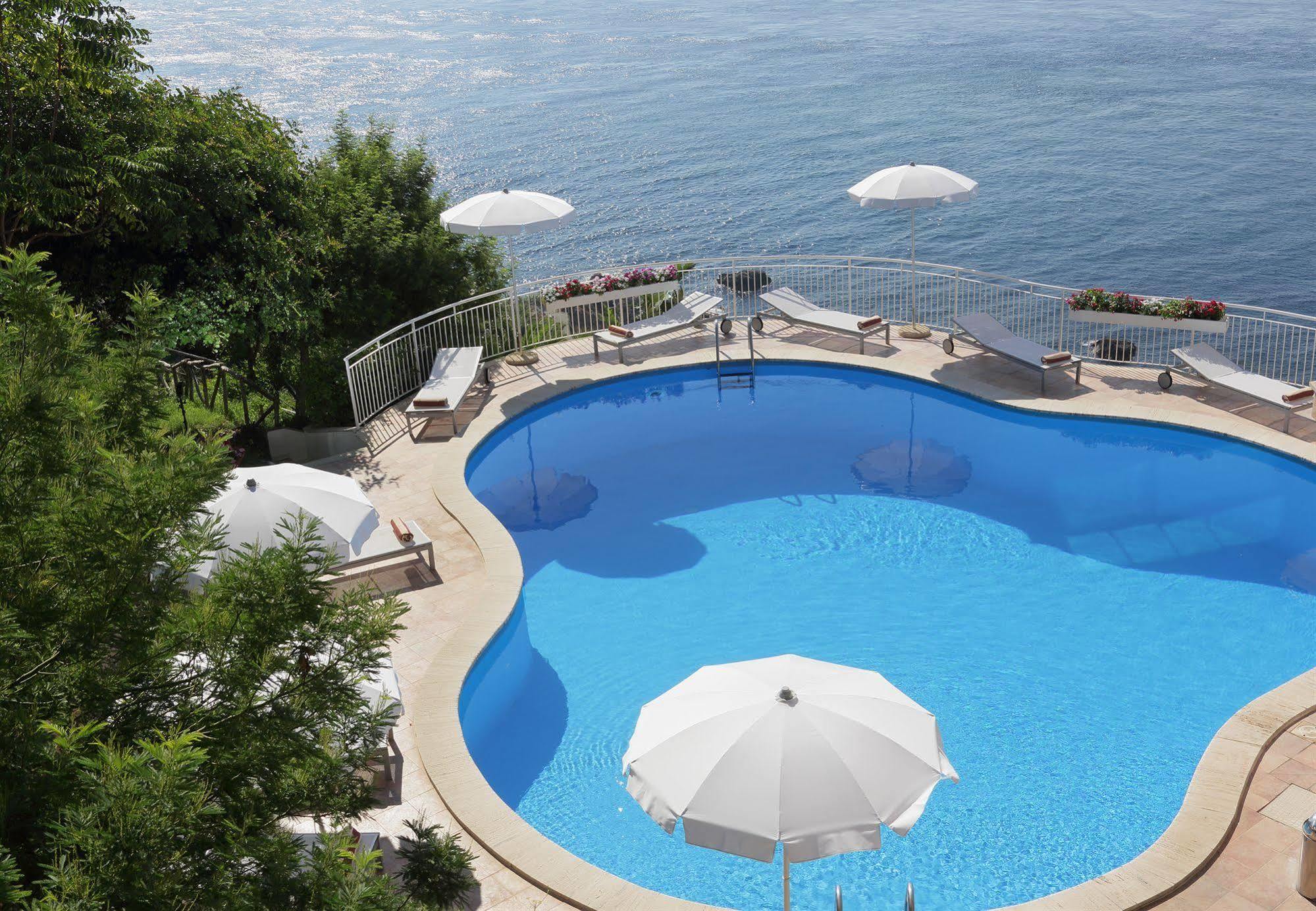 Crystal Sea Hotel Forza dʼAgro Extérieur photo