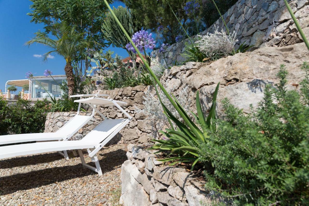 Crystal Sea Hotel Forza dʼAgro Extérieur photo