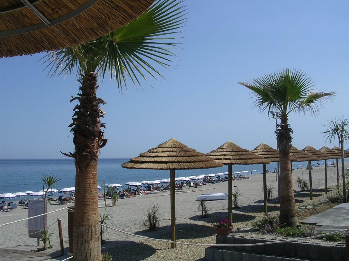 Crystal Sea Hotel Forza dʼAgro Extérieur photo